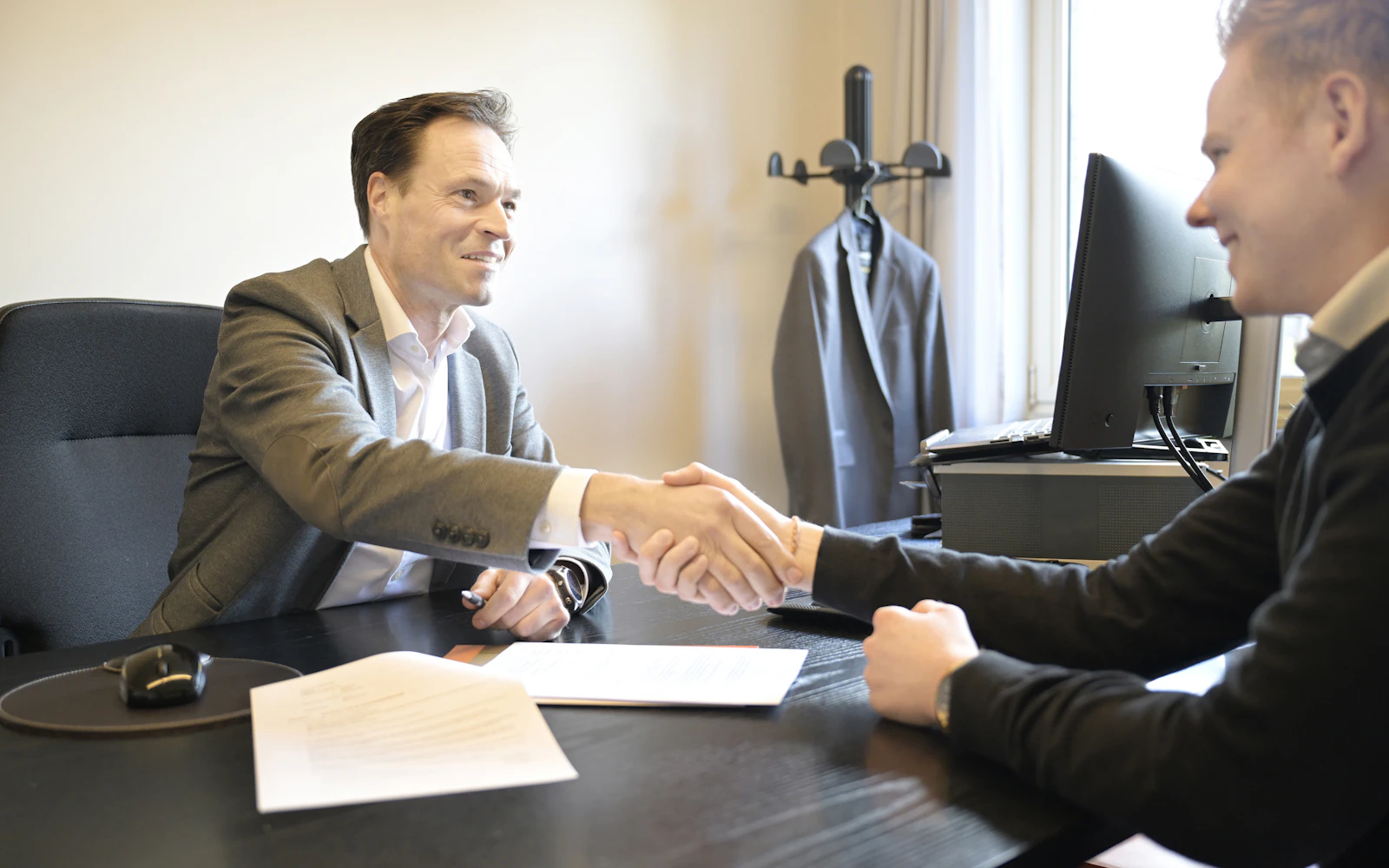 Consultant learning how to get Google reviews from a satisfied client